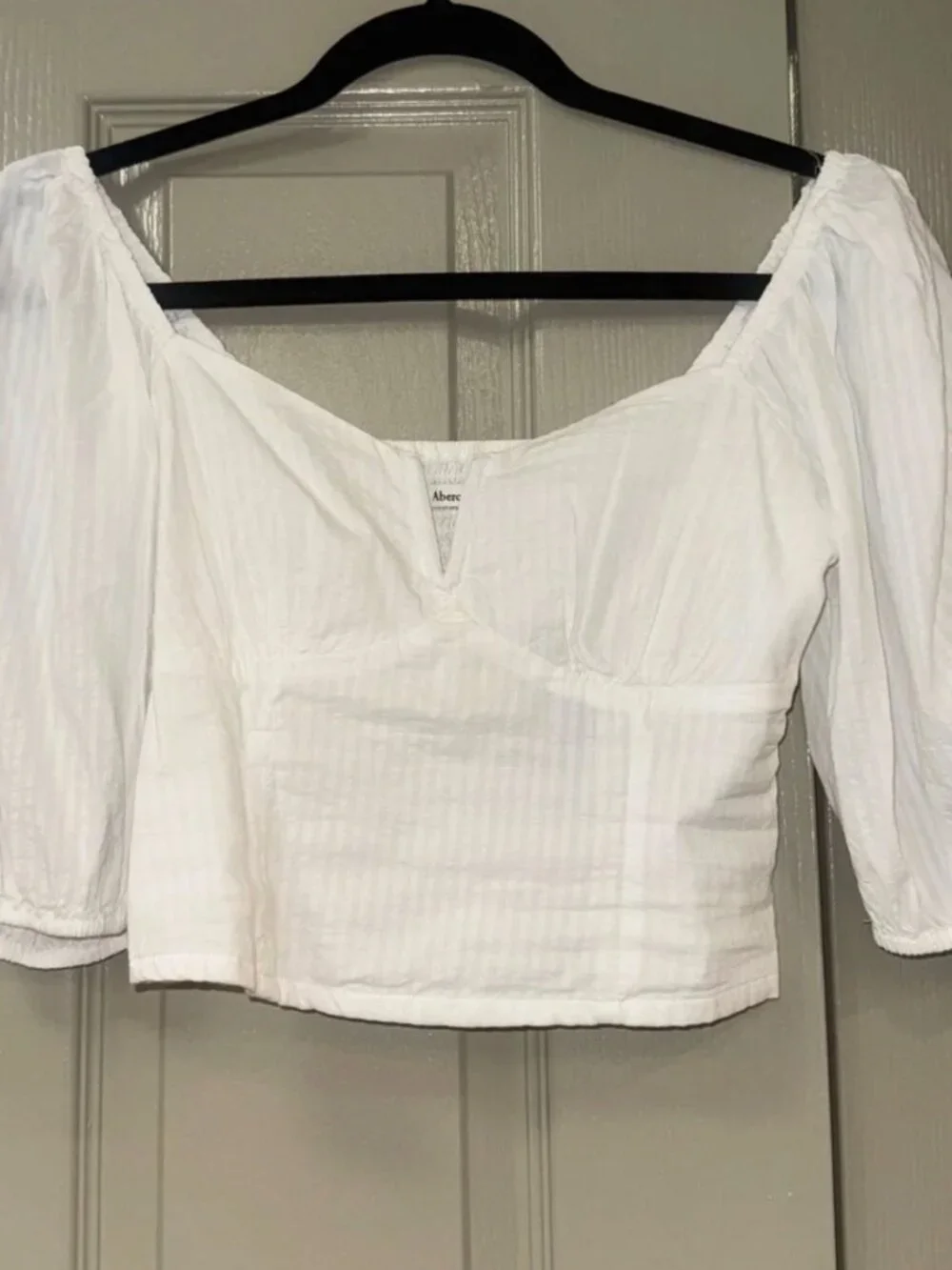 Abercrombie & Fitch White Puff-Sleeve Crop Top